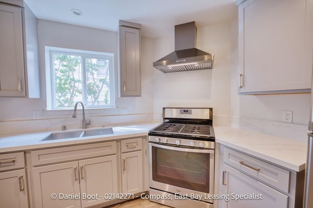 2141 Ward St, Berkeley, CA 94705