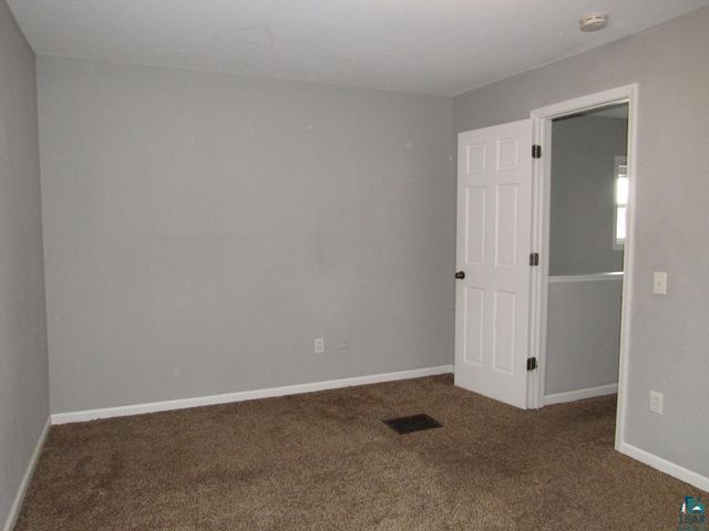 1806 Hughitt Ave, Superior, WI 54880