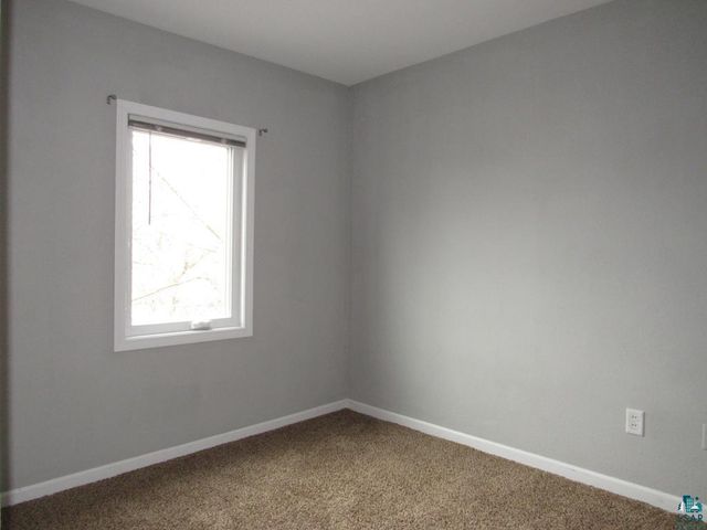 1806 Hughitt Ave, Superior, WI 54880