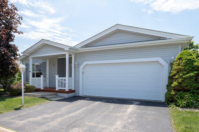 212 Rodeo Drive 2179, Grayslake, IL 60030