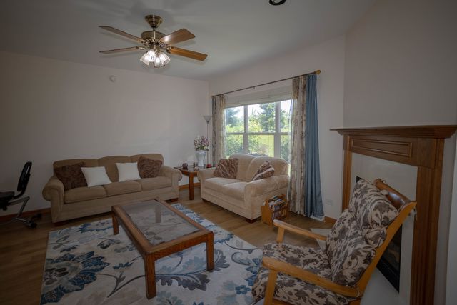 212 Rodeo Drive 2179, Grayslake, IL 60030