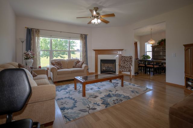 212 Rodeo Drive 2179, Grayslake, IL 60030
