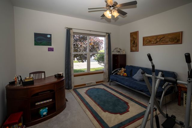 212 Rodeo Drive 2179, Grayslake, IL 60030