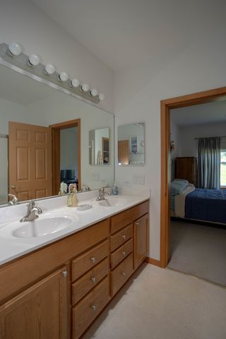 212 Rodeo Drive 2179, Grayslake, IL 60030