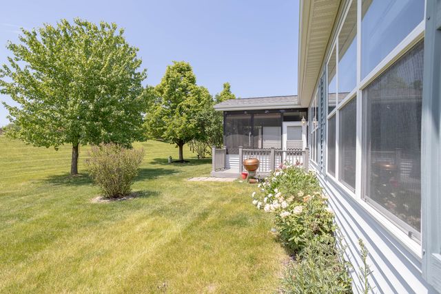 212 Rodeo Drive 2179, Grayslake, IL 60030