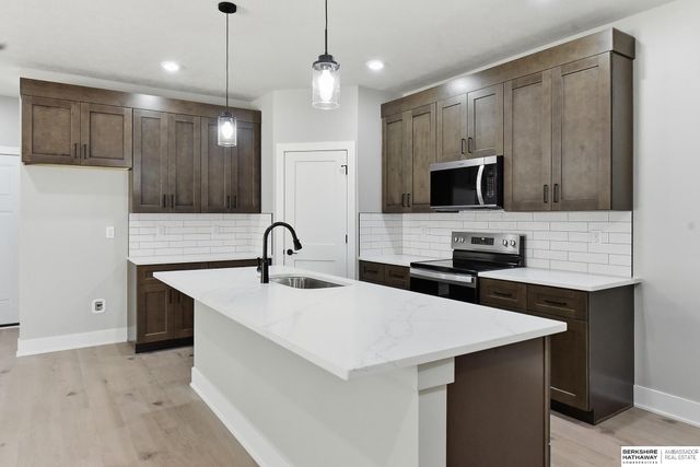 11755 S 125th Street, Papillion, NE 68046