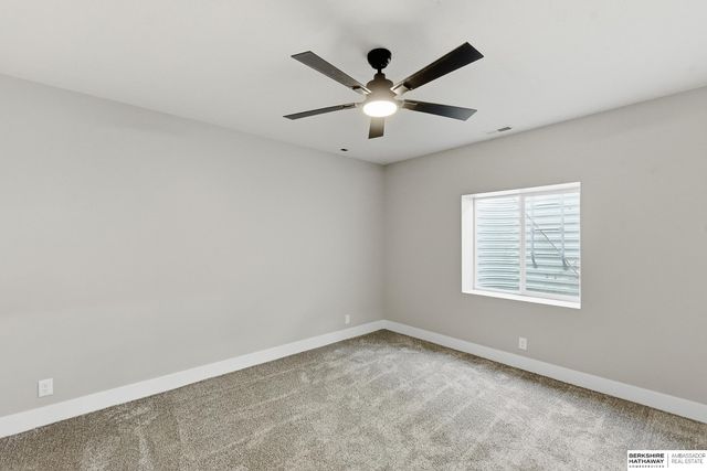 11755 S 125th Street, Papillion, NE 68046