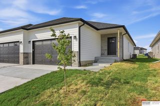 11755 S 125th Street, Papillion, NE 68046