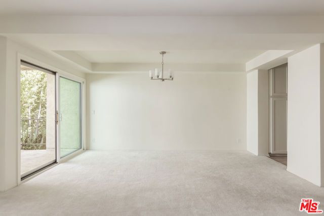 11789 Montana Avenue 9, Los Angeles, CA 90049