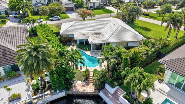 30 Spanish River Drive, Ocean Ridge, FL 33435