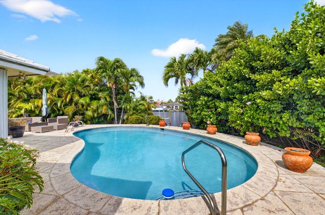 30 Spanish River Drive, Ocean Ridge, FL 33435