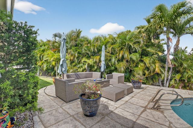 30 Spanish River Drive, Ocean Ridge, FL 33435