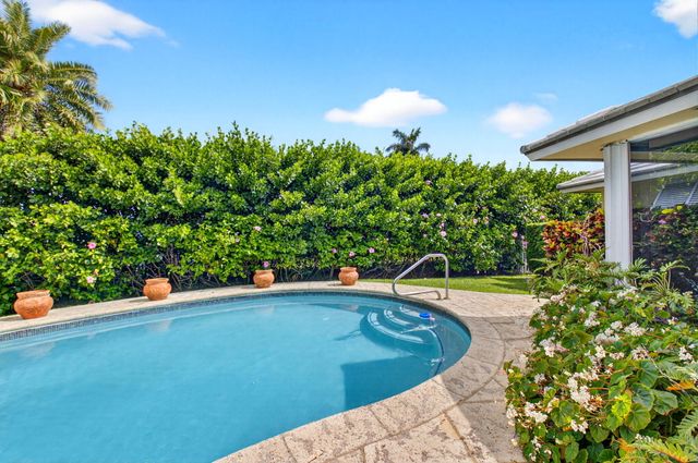 30 Spanish River Drive, Ocean Ridge, FL 33435