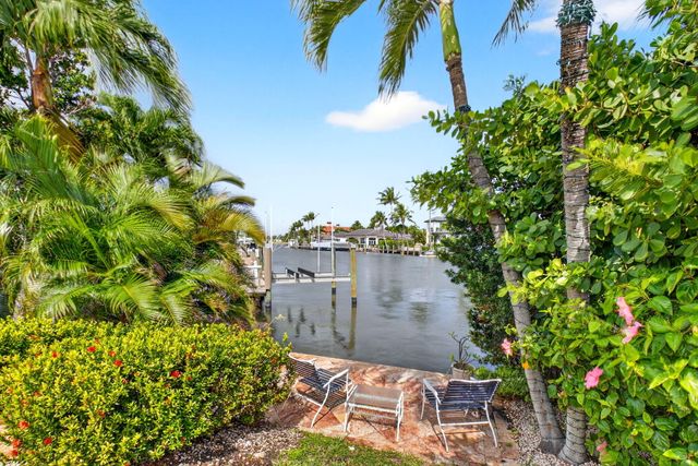 30 Spanish River Drive, Ocean Ridge, FL 33435
