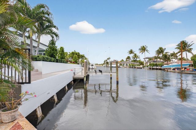 30 Spanish River Drive, Ocean Ridge, FL 33435