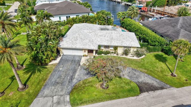 30 Spanish River Drive, Ocean Ridge, FL 33435