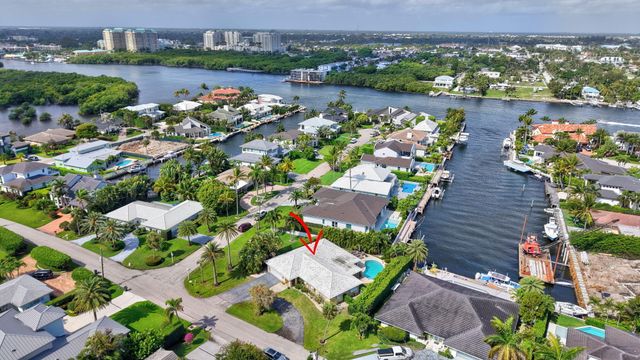 30 Spanish River Drive, Ocean Ridge, FL 33435