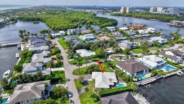 30 Spanish River Drive, Ocean Ridge, FL 33435