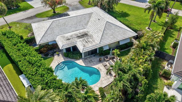 30 Spanish River Drive, Ocean Ridge, FL 33435