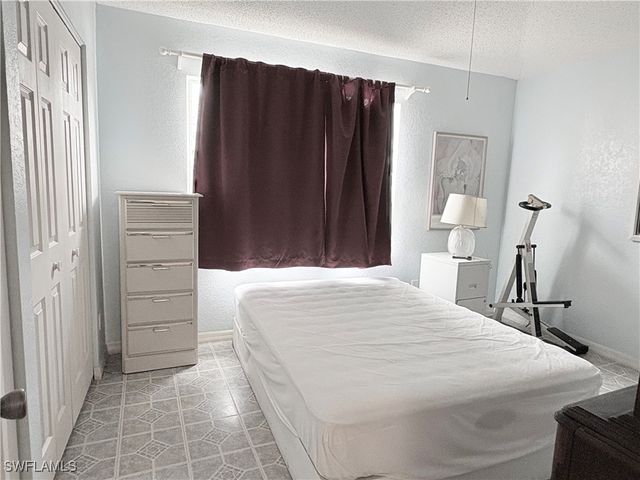 1096 Woodshire LN C205, Naples, FL 34105