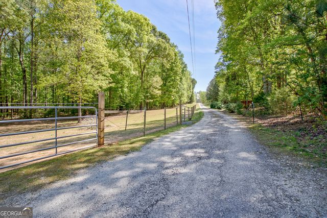 404 Tranquil Cemetary Road, Senoia, GA 30276