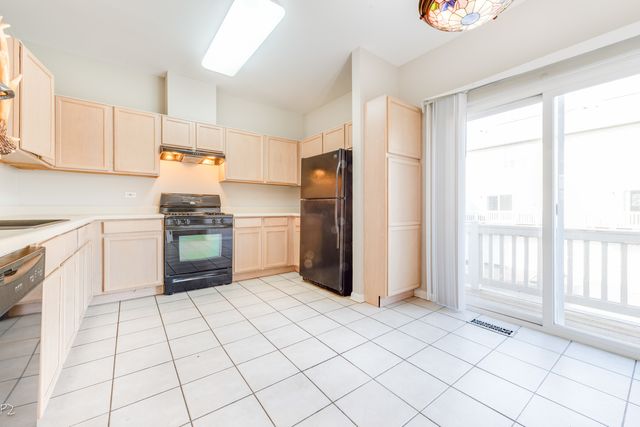 3377 RAVINIA Circle, Aurora, IL 60504