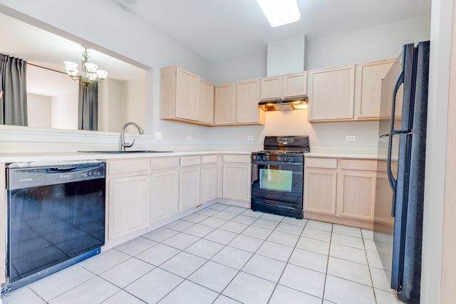 3377 RAVINIA Circle, Aurora, IL 60504