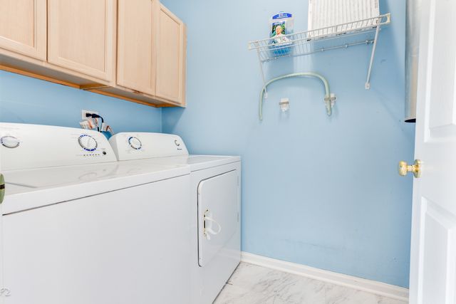 3377 RAVINIA Circle, Aurora, IL 60504