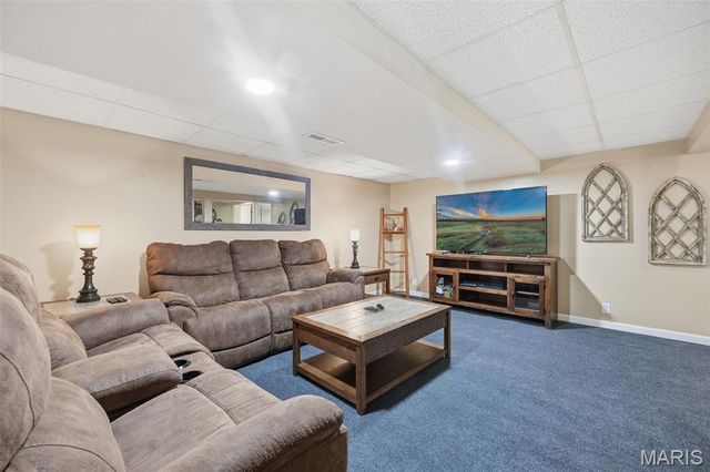 35 Connie Drive, St Charles, MO 63301