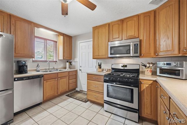 35 Connie Drive, St Charles, MO 63301