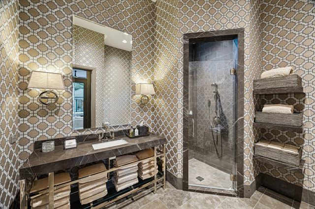 220 Merrie Way Lane, Houston, TX 77024