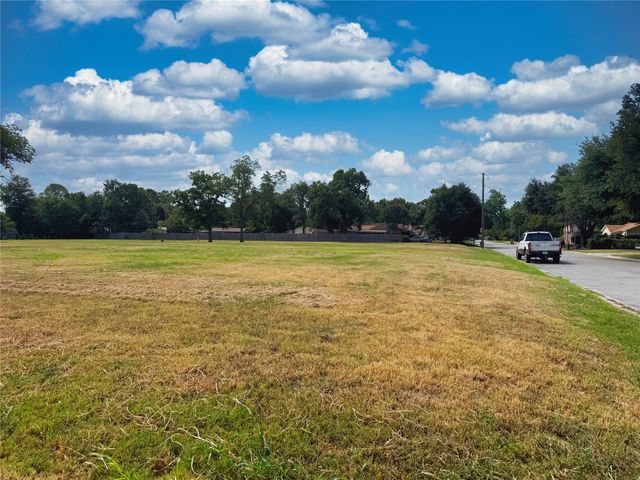 105 Smallwood Drive, Westworth Village, TX 76114