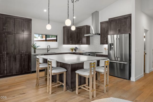 1315 NW Elgin Avenue 1 & 2, Bend, OR 97703