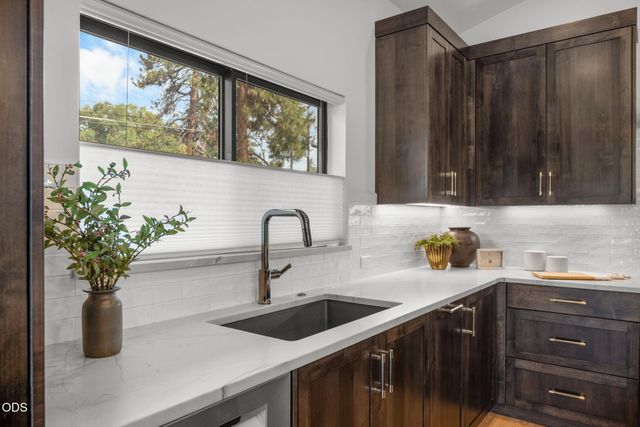 1315 NW Elgin Avenue 1 & 2, Bend, OR 97703