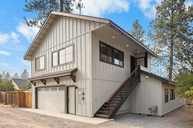 1315 NW Elgin Avenue 1 & 2, Bend, OR 97703