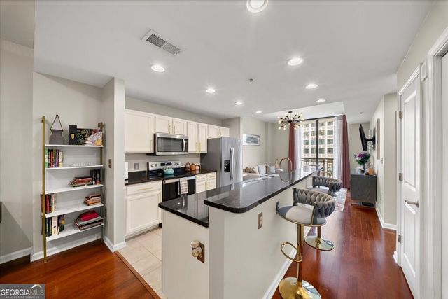 3040 Peachtree Road NW 702, Atlanta, GA 30305