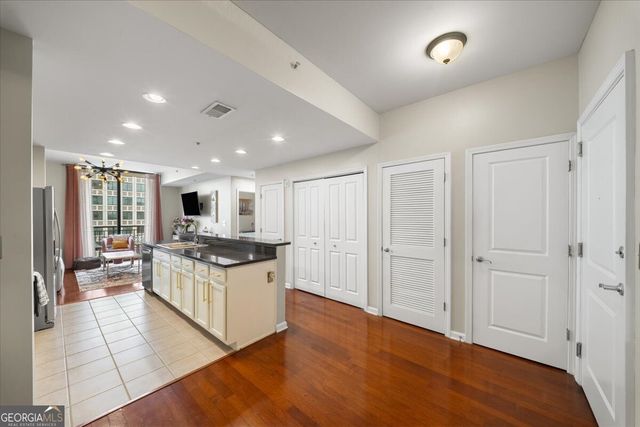 3040 Peachtree Road NW 702, Atlanta, GA 30305