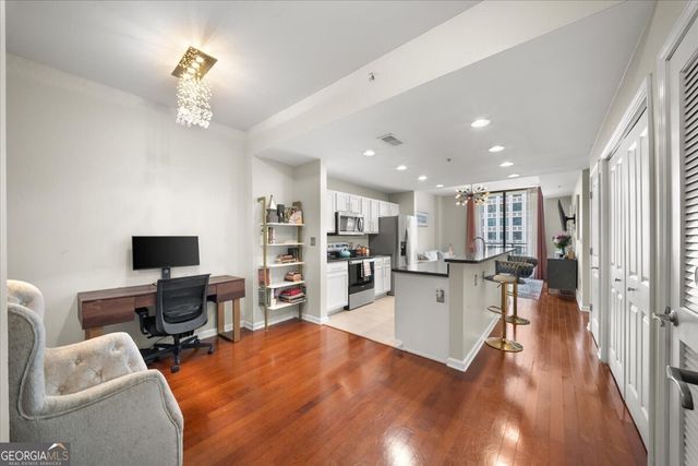 3040 Peachtree Road NW 702, Atlanta, GA 30305