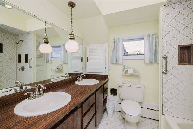 83 Dudley St, New Bedford, MA 02744