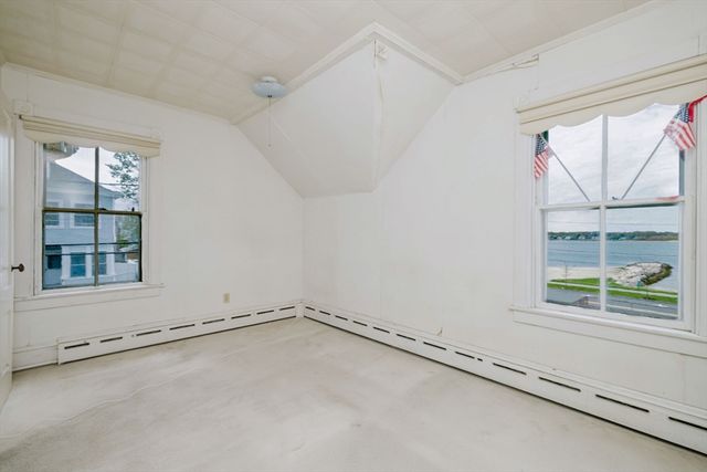 83 Dudley St, New Bedford, MA 02744