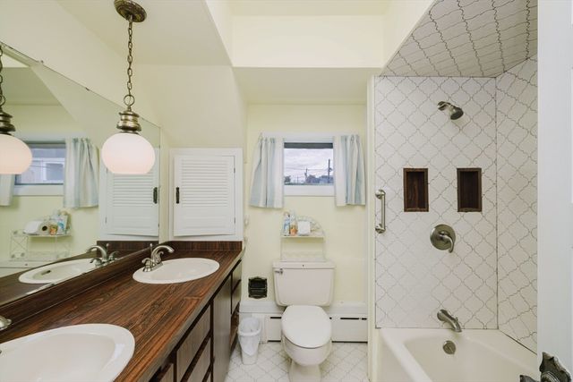 83 Dudley St, New Bedford, MA 02744