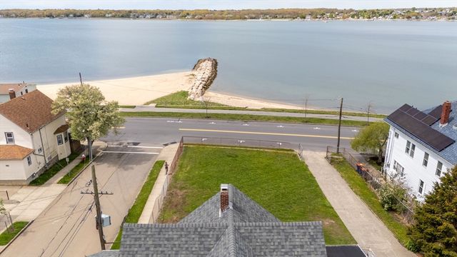 83 Dudley St, New Bedford, MA 02744