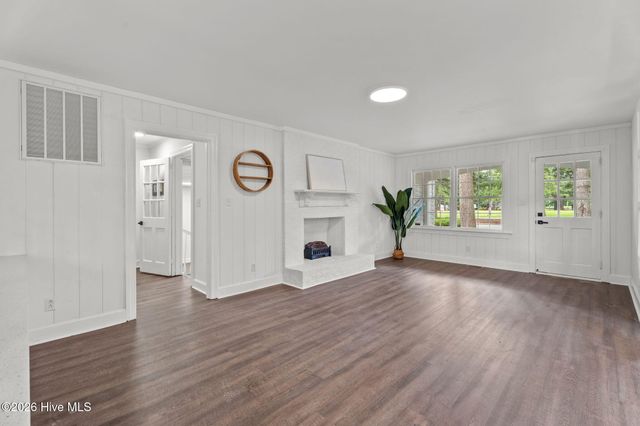 909 Parkside Drive NW, Wilson, NC 27896