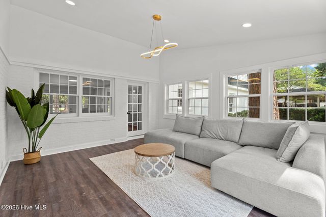 909 Parkside Drive NW, Wilson, NC 27896