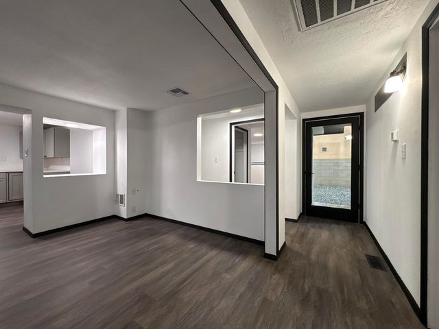 2800 Duranes Road NW, Albuquerque, NM 87104