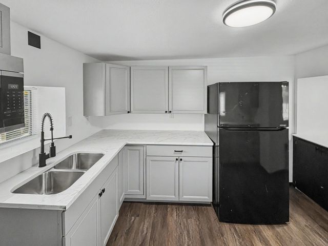 2800 Duranes Road NW, Albuquerque, NM 87104