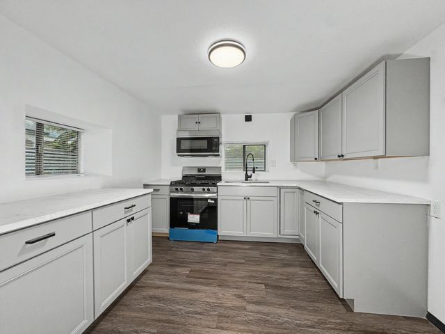 2800 Duranes Road NW, Albuquerque, NM 87104