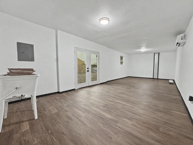 2800 Duranes Road NW, Albuquerque, NM 87104