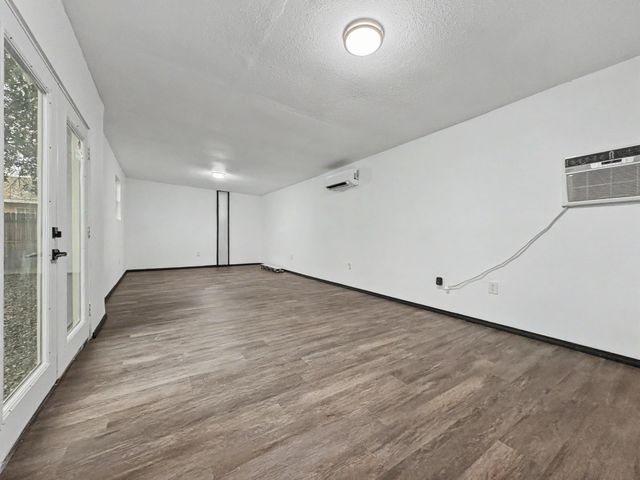 2800 Duranes Road NW, Albuquerque, NM 87104