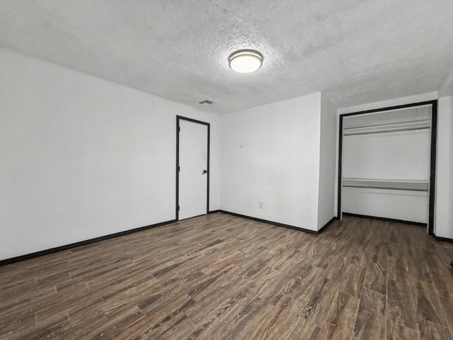 2800 Duranes Road NW, Albuquerque, NM 87104
